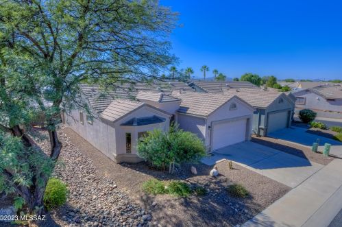 7318 Navigator Ln, Tucson, AZ 85756-9027