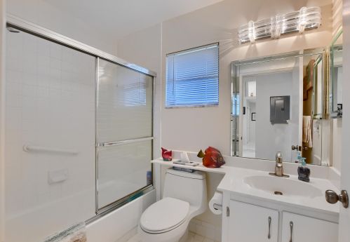 8425 Springlake Dr, Boca Raton FL  33496-4904 exterior