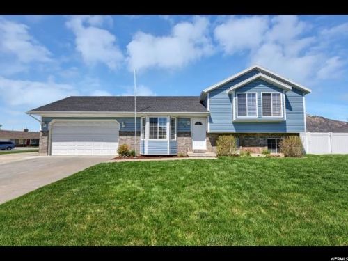214 E Ave, Ogden, UT 84404