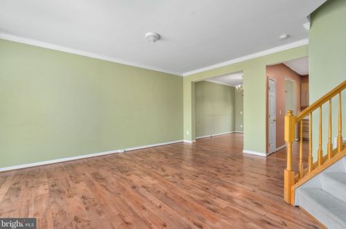 1260 Corbett Pl, Woodbridge VA  22191-1045 exterior