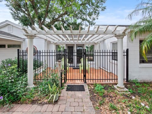1012 Fleck Ave, Orlando, FL 32804-2110