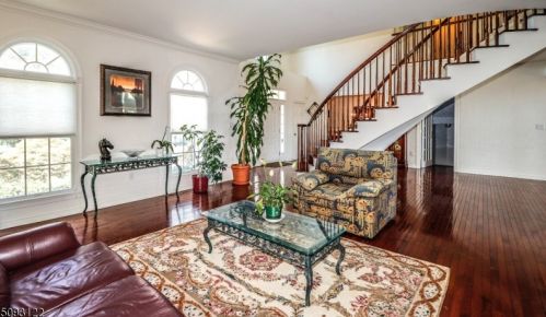 21 Patrick Henry Pl, East Amwell Township NJ  08551-1805 exterior