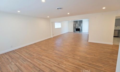 3201 Durrwood St, Bakersfield, CA 93304-5953