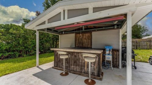 275 Walnut Ave, Orange City FL  32763-6036 exterior