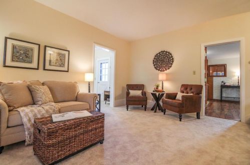 101 Oxford Ln, Cambridge, WI 53523-9130