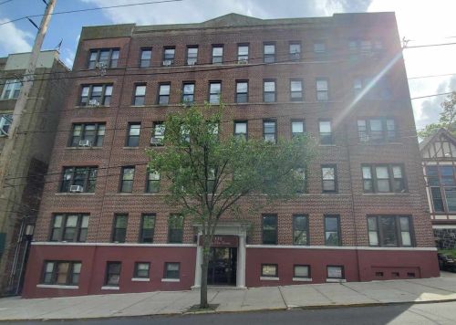 331 79th St, North Bergen NJ  07047-5642 exterior