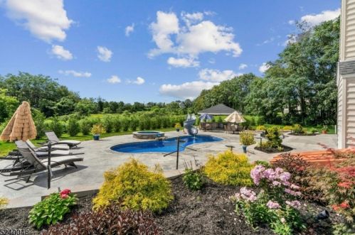 7 Flagstone Hill Rd, Wantage NJ  07461-2236 exterior