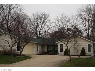 473 Walleyford Dr, Berea, OH 44017-2224