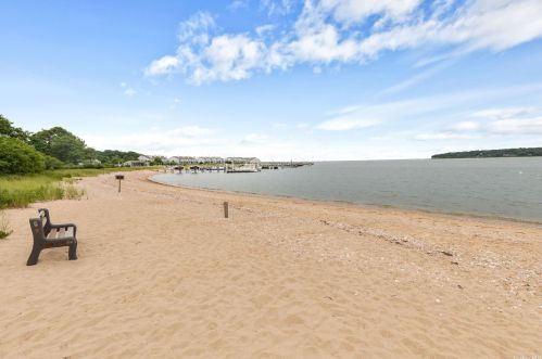 115 Osprey Nest Rd, Greenport, NY 11944-2516
