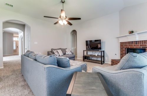 403 Canadian Trl, Midlothian TX  76063-7563 exterior