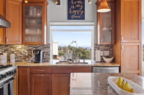 2440 Lincoln Ave, Belmont CA  94002-1424 exterior