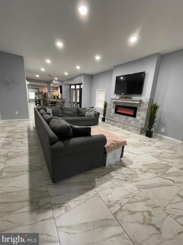 805 Main St, Norristown PA  19401-4103 exterior