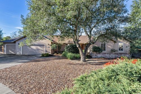 870 Hardstone Ct, Santa Rosa, CA 95405-5582