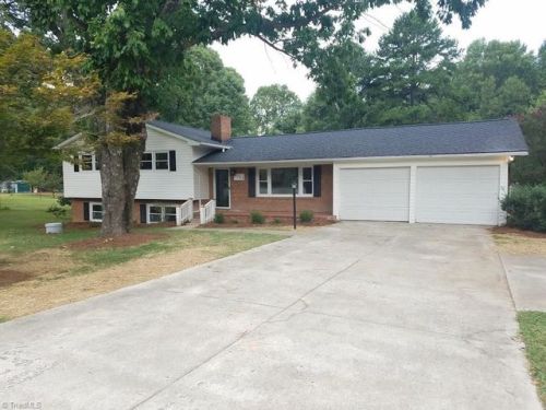 1284 Un Cross Rd, Kernersville NC  27284-7533 exterior