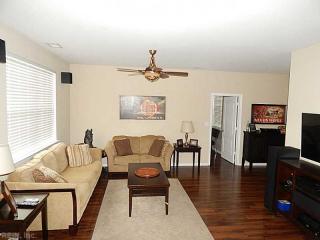 1300 Emsworth Dr, Chesapeake VA  23320-3330 exterior