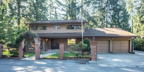 15821 143, Seattle WA  98059-7405 exterior
