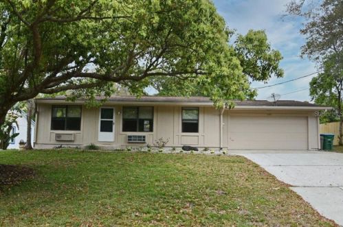 1281 Fawn Ave, Deltona, FL 32725-9058