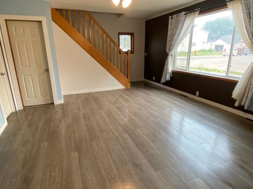 312 Walnut St, Dawson, MN 56232-2165