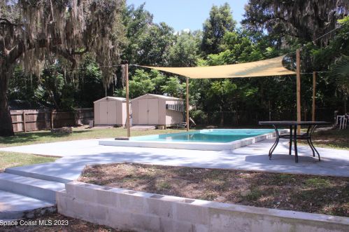 75 Hilltop Dr, Titusville FL  32796-2530 exterior