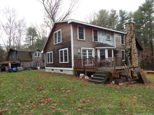 391 Beach Pond Rd, Norwich, CT 06384-1923