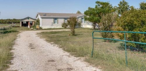 1546 County Road 697, Farmersville, TX 75442-6672