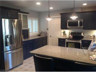 700 Heathery Ln, Naples FL  34108-8513 exterior