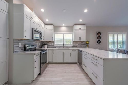 568 95th Ave, Naples FL  34108-2453 exterior