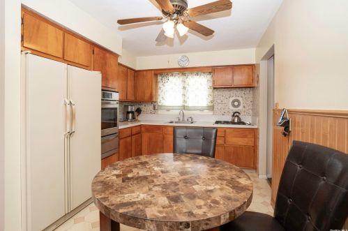 87 Central Ave, New Hyde Park NY  11040-4134 exterior