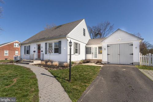 917 Perkiomen Ave, Lansdale, PA 19446-3436