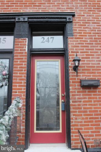 247 Hummel St, Harrisburg, PA 17104-3353