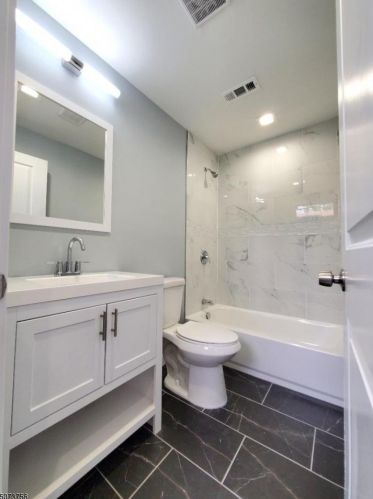45 Emerson Ave, Rahway NJ  07065-3915 exterior