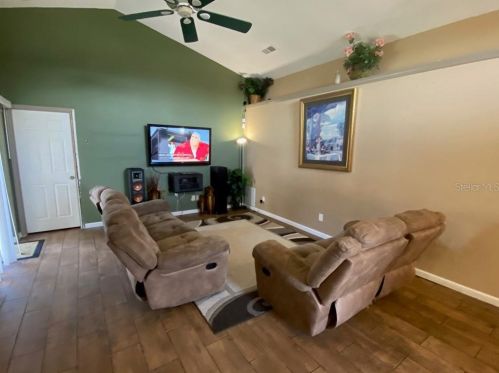 4004 Spring Breeze Dr, Orlando, FL 32829-8567