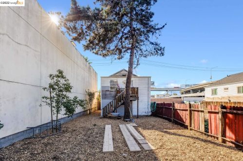 3426 Hannah St, Oakland CA  94608-4024 exterior