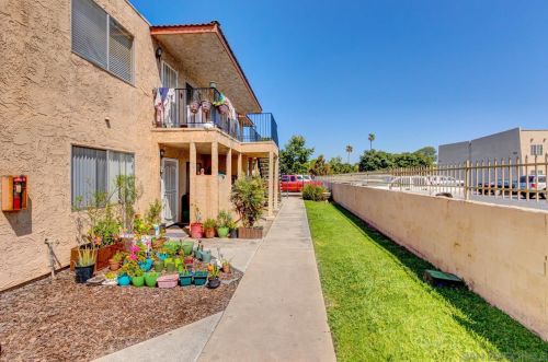 577 Oxford St, Chula Vista CA  91911-2711 exterior