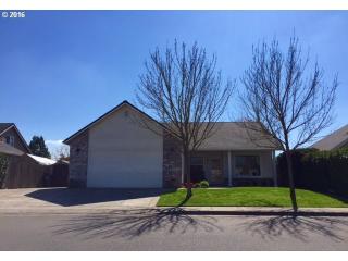 957 T St, Springfield OR  97477-2302 exterior