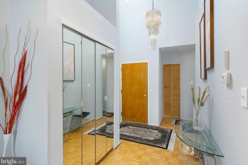 301 Byberry Rd, Philadelphia PA 19116-1947 exterior