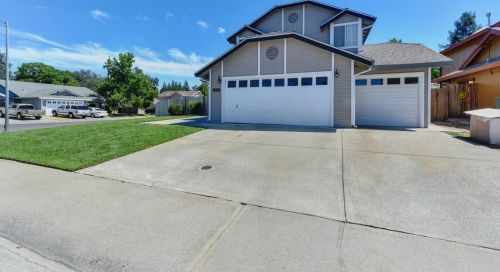 7064 Castle Creek Way, Rio Linda CA  95673-2441 exterior