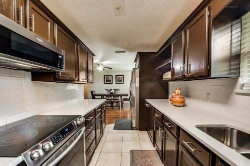 3404 Royal Crst Dr, Fort Worth TX 76140-2716 exterior