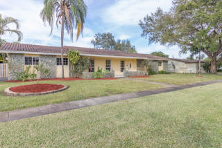 5131 Madison St, Hollywood, FL 33021-7127