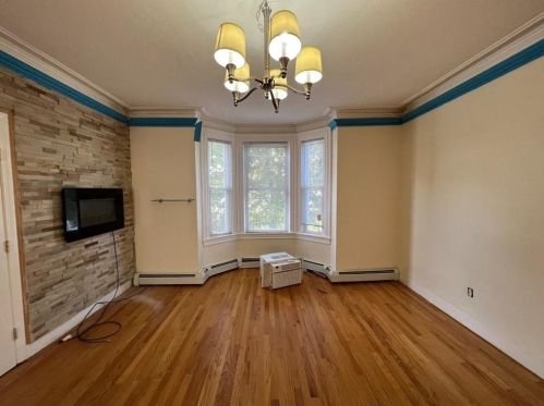 121 Camp St, Providence, RI 02906-1726