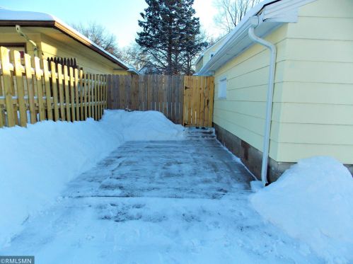 61 Cook Ave, Saint Paul MN 55130-3837 exterior