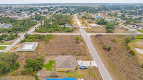 4608 Golfview Blvd, Lehigh Acres FL 33973-6000 exterior