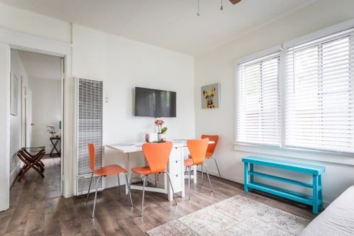 1035 4th St, Long Beach, CA 90802-1692