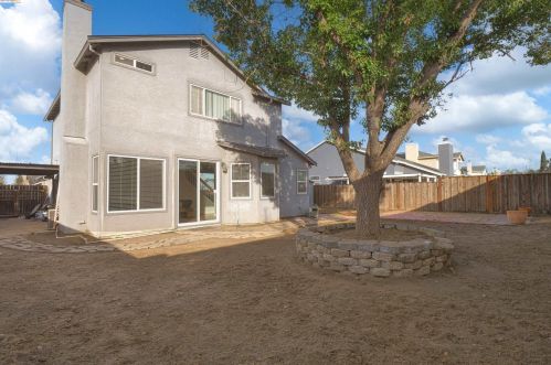 1743 Fairhaven Ct, Oakley CA  94561-3069 exterior