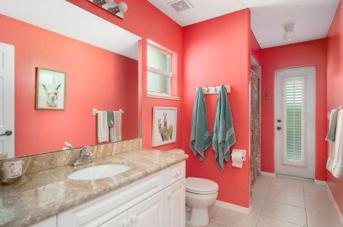 2045 27th Ave, Vero Beach FL  32960-3010 exterior