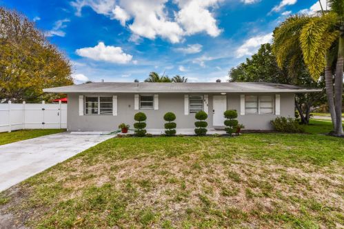 415 3rd Ave, Delray Beach, FL 33483-4413