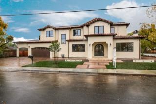 21030 Greenleaf Dr, Cupertino, CA 95014-1604