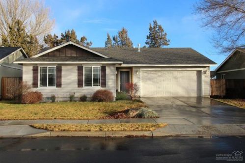 422 28 St, Eagle Crest OR  97756-7566 exterior