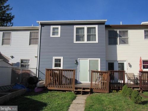 26 2nd St, Pottstown, PA 19464-5204