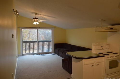77 Pine St, Bristol, CT 06010-6928